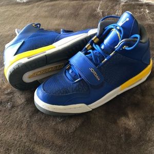 NIKE JORDAN FLIGHT CLUB BASKETBALL SHOES